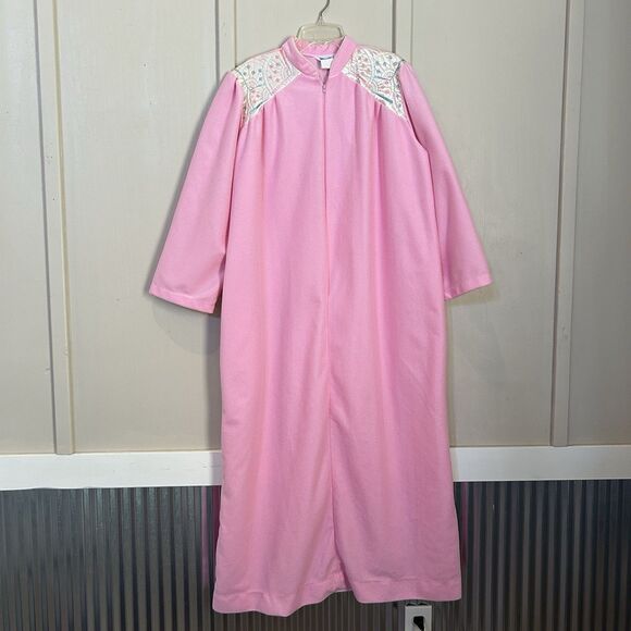 Vintage Womens Night Gown Medium Pink Zip Up Pocket Retro 70s Housecoat Long - Picture 1 of 10